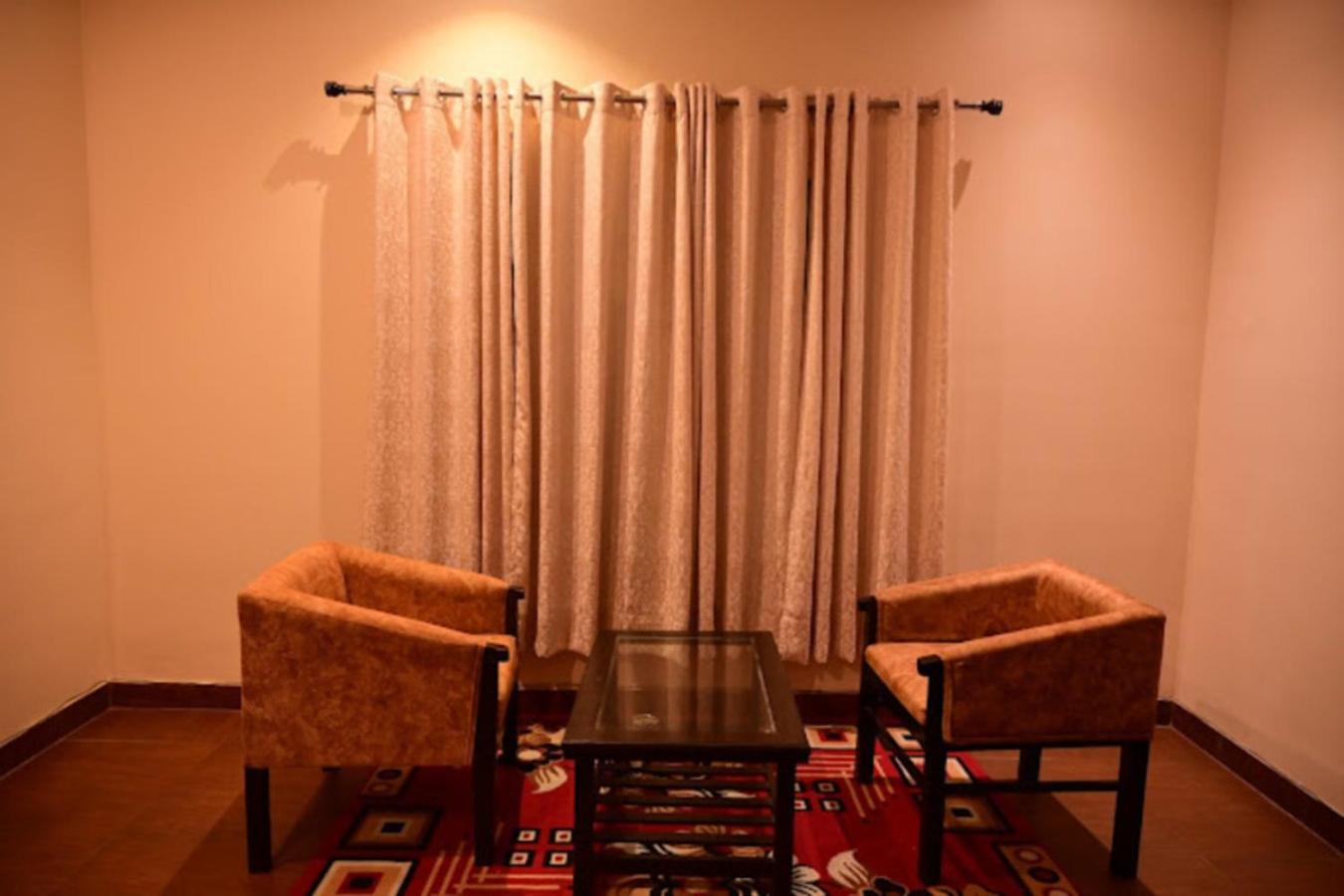 Hotel Gayatri Palace Lucknow Exterior photo